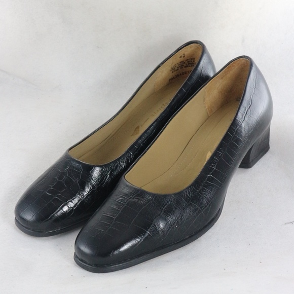 Easy Spirit Shoes Easyspirit Black Croc Embossed Leather Heels